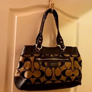 COACH SIGNATURE SATCHEL PURSE